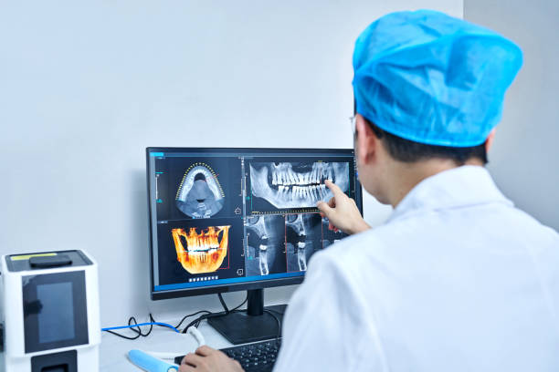 Best Emergency Tooth Extraction in Manhattan, NY